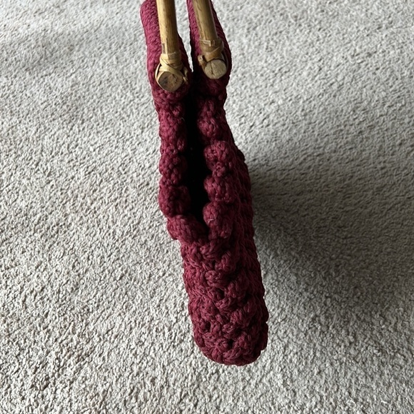 Vintage Burgundy Raspberry Crochet Handmade Wooden Handle Bag - Picture 6 of 10